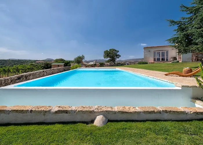 Shardana Heated Pool Nature Relaxation Вилла *